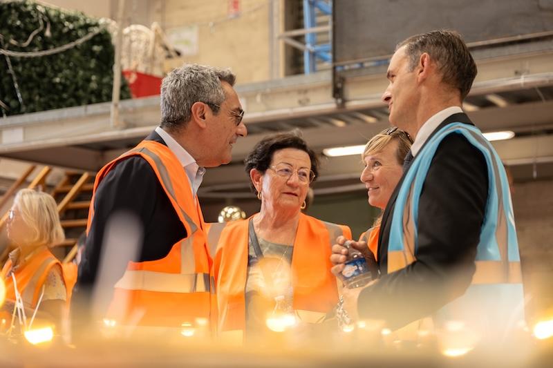 Serge Papin et les représentants du territoire lors de leur visite du site Blachere Illumination à Apt.
